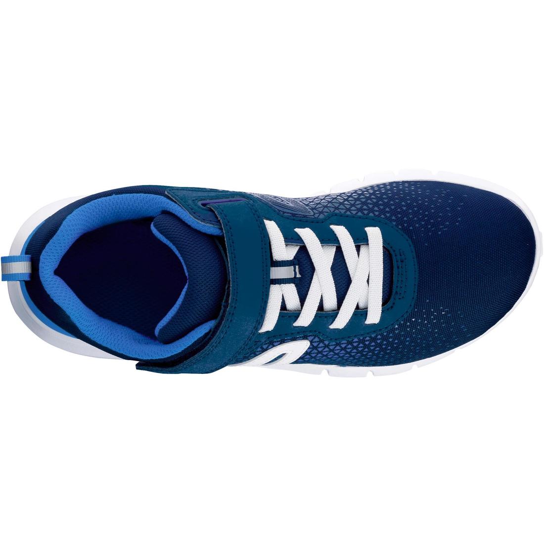 Kids' lightweight and waterproof rip-tab shoes
