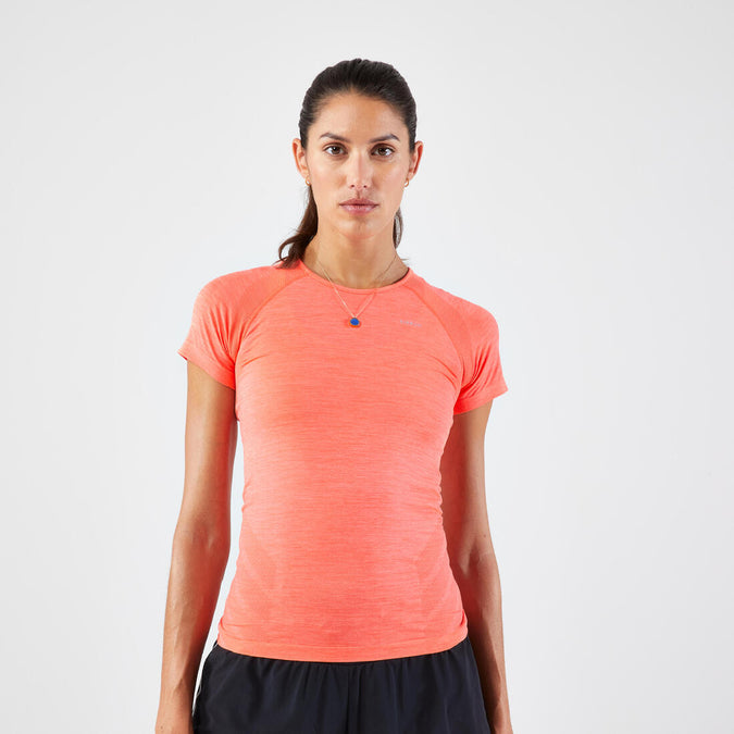 





KIPRUN Run 500 Comfort Slim Women's Seamless Running T-shirt, photo 1 of 6