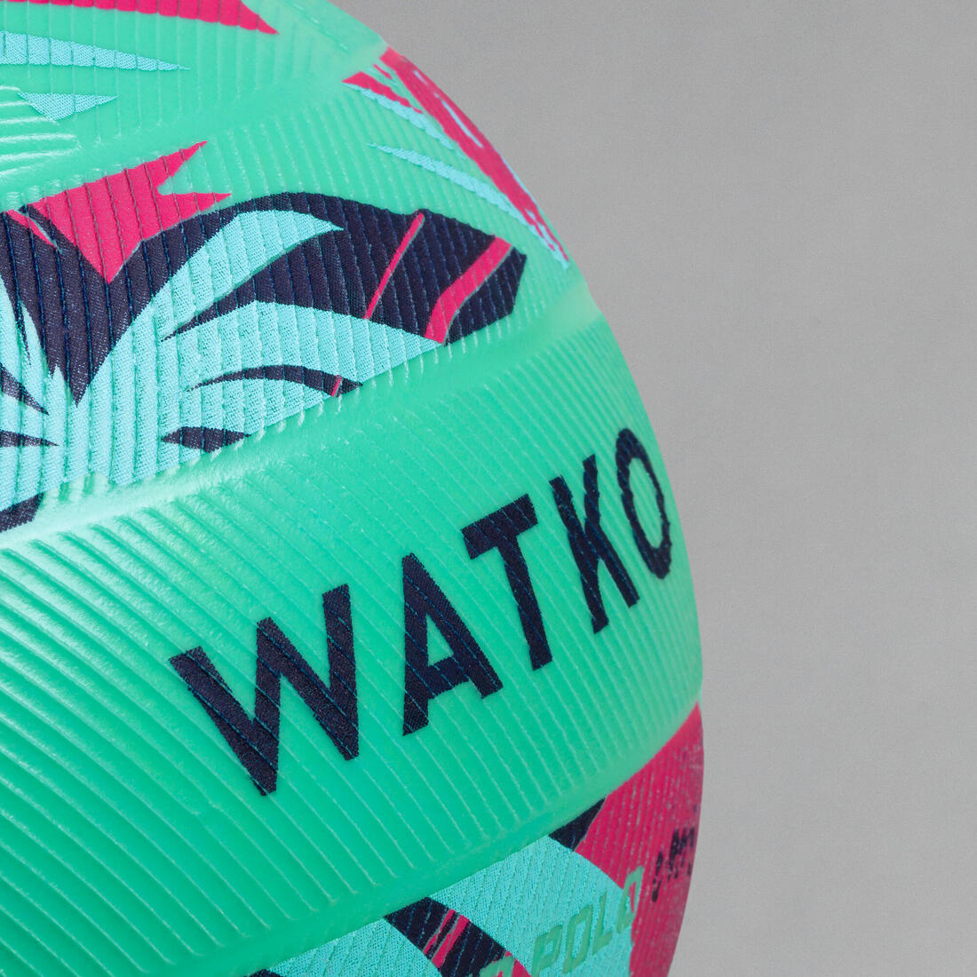 LARGE GRIP POOL BALL